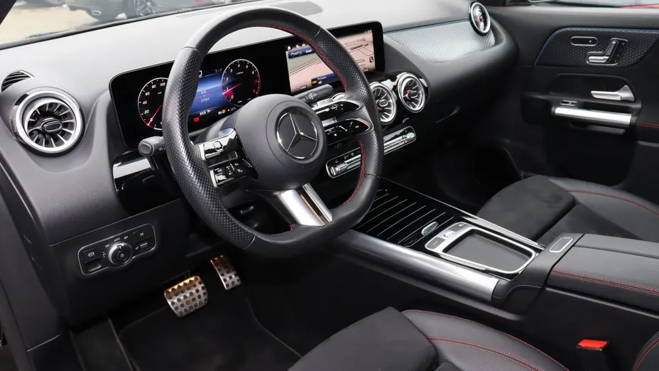 MERCEDES-BENZ GLA GLA 200 mHEV AMG Line 7G-DCT