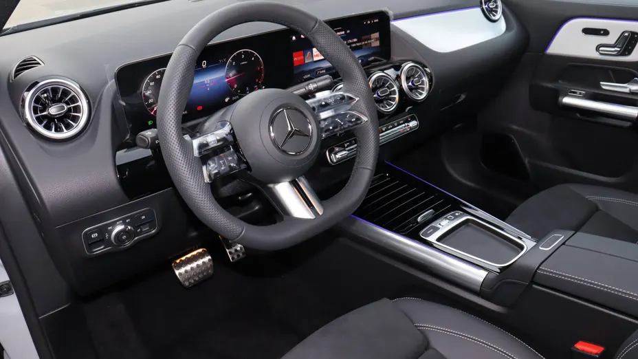 MERCEDES-BENZ GLA GLA 200 d AMG Line 8G-DCT Nowy