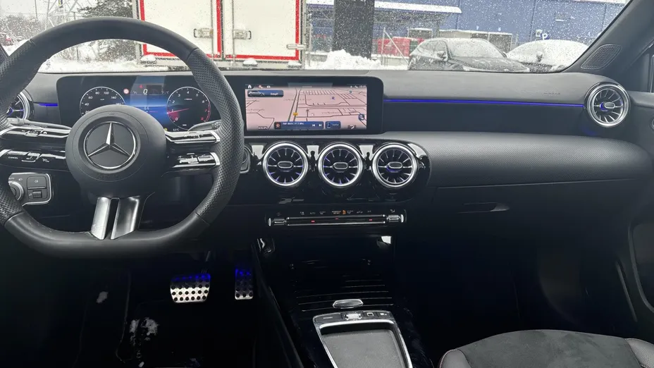 MERCEDES-BENZ A Klasa A 200 AMG Line 7G-DCT