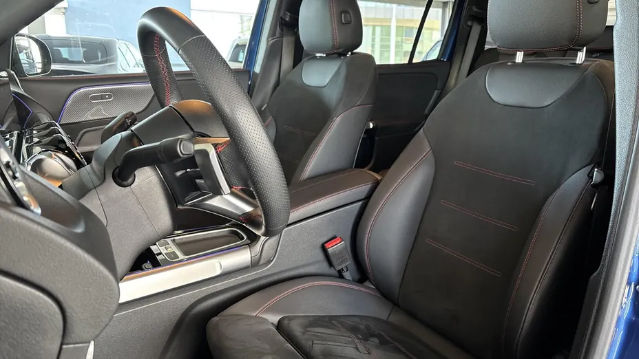 MERCEDES-BENZ GLB GLB 200 d 4-Matic AMG Line 8G-DCT