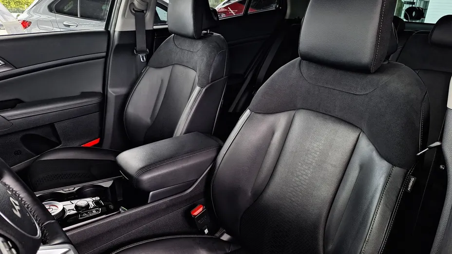 KIA Sportage Sportage 1.6 T-GDI HEV Business Line 4WD aut