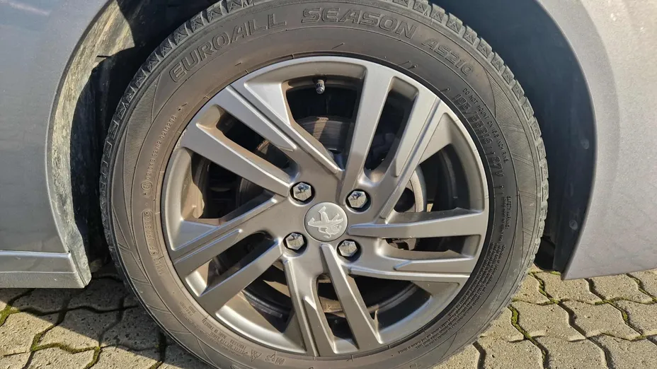PEUGEOT 208 208 1.2 PureTech Active S&S