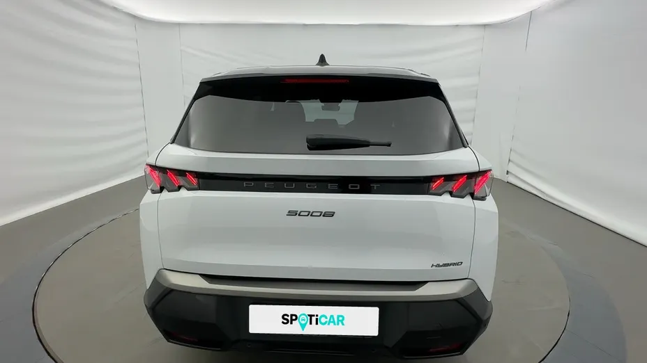 PEUGEOT 5008 -