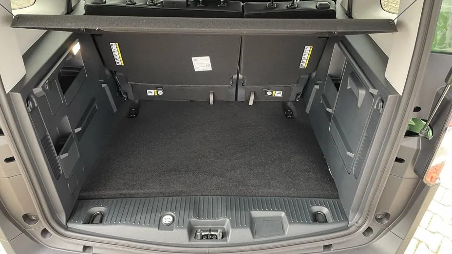 FORD Tourneo Courier Tourneo Courier 1.0 EcoBoost Active aut Nowy