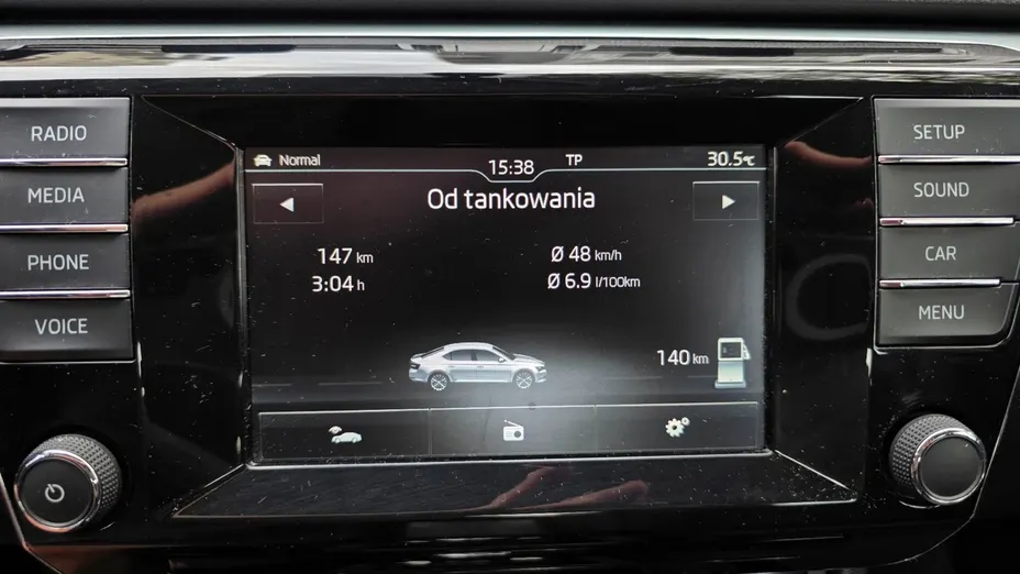SKODA Superb -