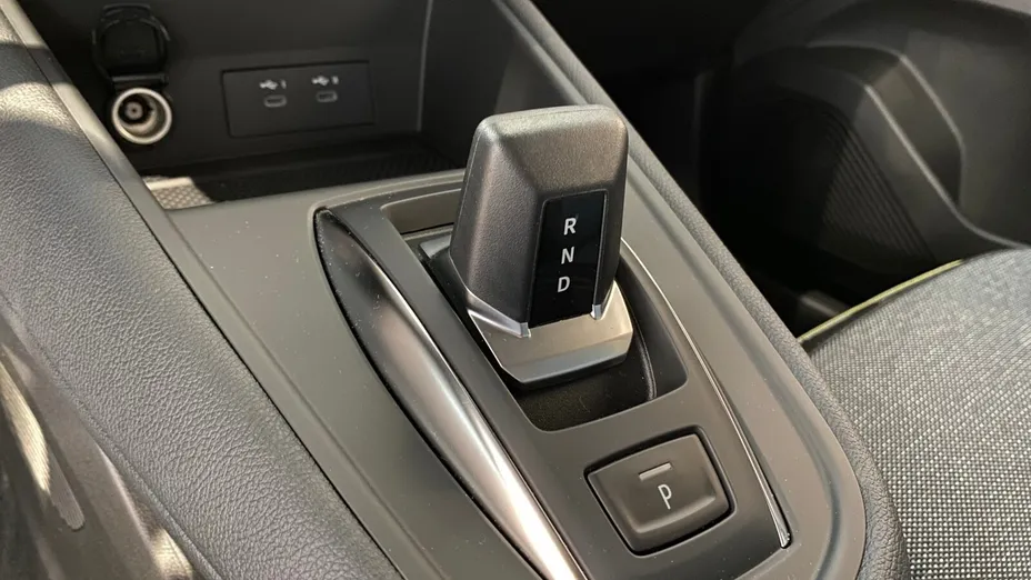 MITSUBISHI Grandis Grandis 1.3T mHEV Intense Style Cold DCT Nowy