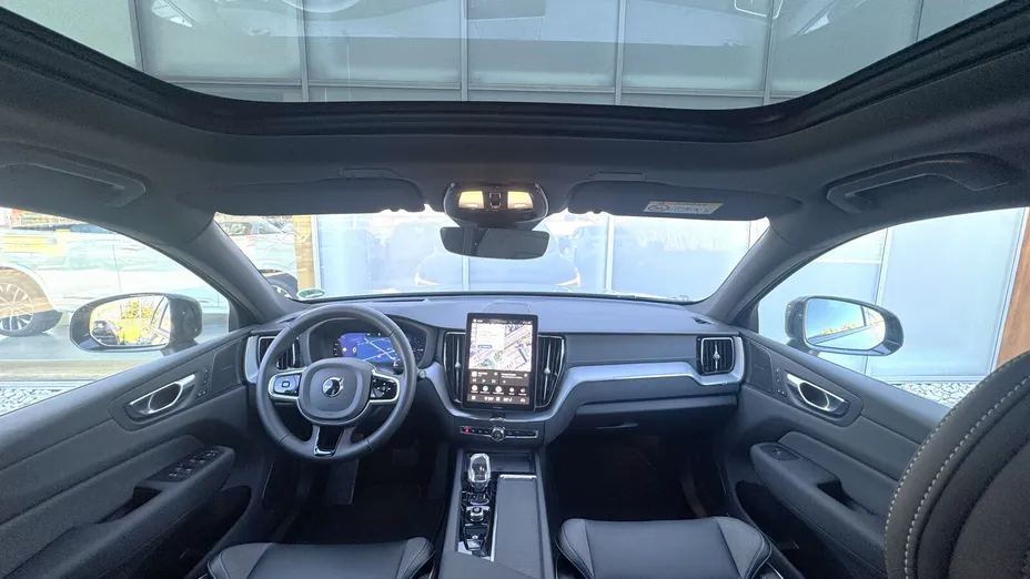 VOLVO XC60 XC60 T8 Plug-In Hybrid AWD Ultra Black Edition aut