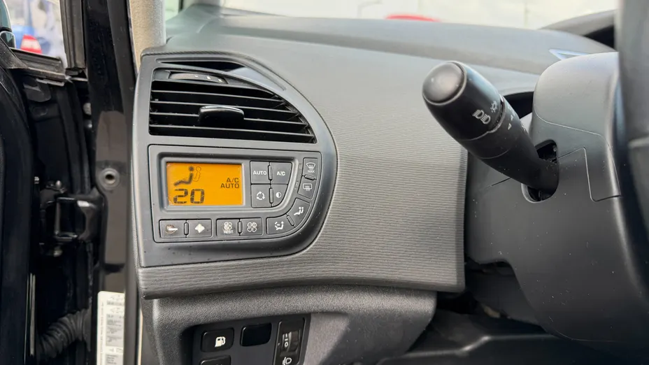 CITROEN C4 C4 1.6 VTi Exclusive