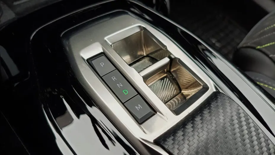 PEUGEOT 2008 2008 PureTech 130 GT S&S EAT8