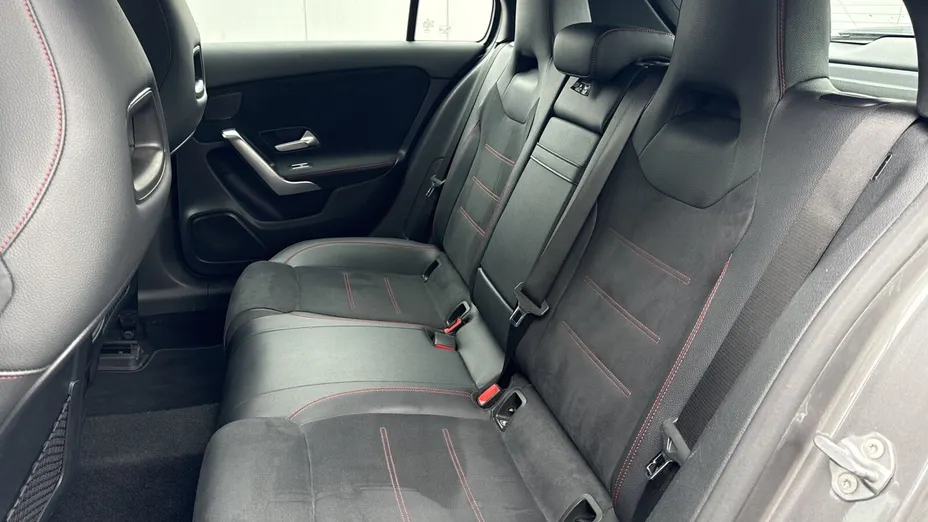 MERCEDES-BENZ A Klasa A 200 AMG Line 7G-DCT