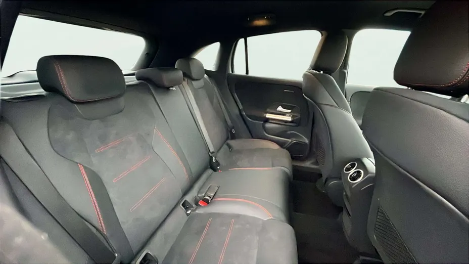 MERCEDES-BENZ GLA GLA 200 mHEV AMG Line 7G-DCT Nowy