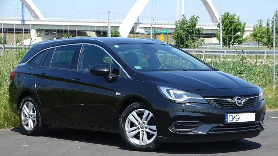 OPEL Astra Astra III 1.9 CDTI Cosmo aut