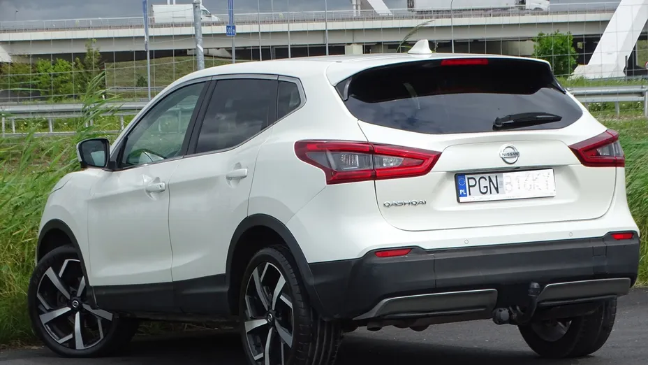 NISSAN Qashqai -