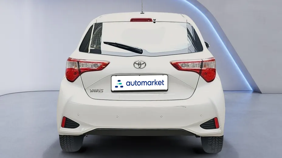 TOYOTA Yaris Yaris 1.5 Active