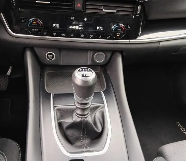 NISSAN Qashqai Qashqai 1.3 DIG-T mHEV N-Connecta