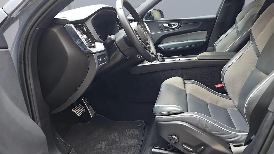 VOLVO XC60 XC60 B5 B AWD R-Design aut