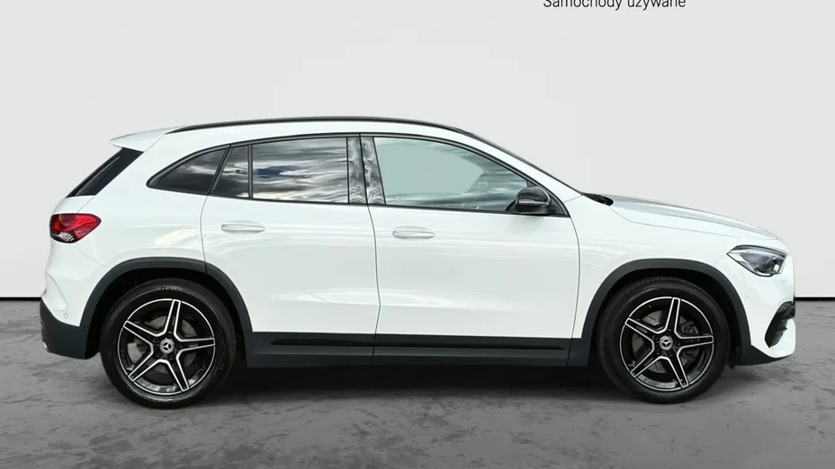 MERCEDES-BENZ GLA -