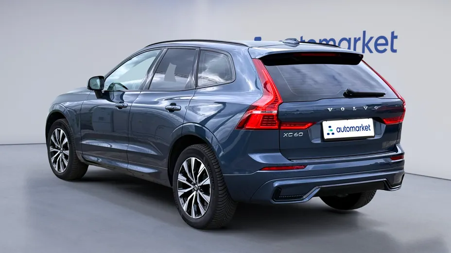 VOLVO XC60 XC60 B5 B AWD Plus Dark aut