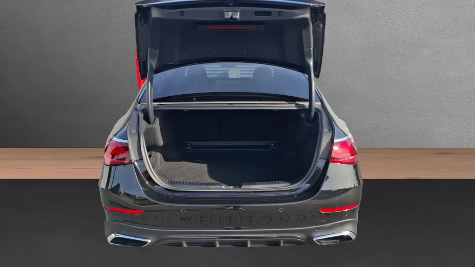 MERCEDES-BENZ E Klasa E 220 d mHEV 4-Matic AMG 9G-Tronic