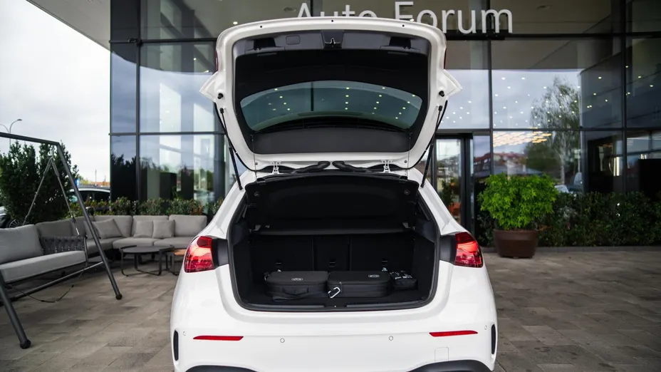 MERCEDES-BENZ A Klasa A 250 e PHEV AMG Line 8G-DCT