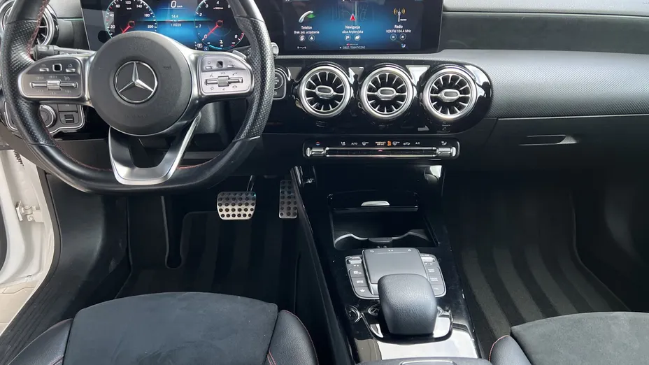 MERCEDES-BENZ A Klasa A 180 AMG Line 7G-DCT