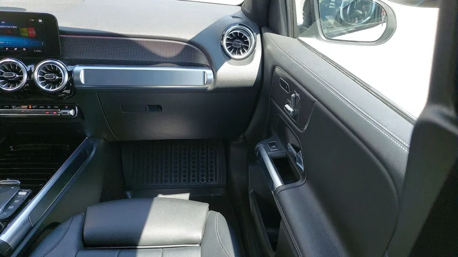 MERCEDES-BENZ GLB GLB 200 d Progressive 8G-DCT