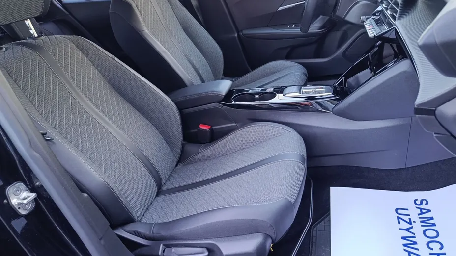 PEUGEOT 2008 2008 PureTech 130 Allure S&S EAT8