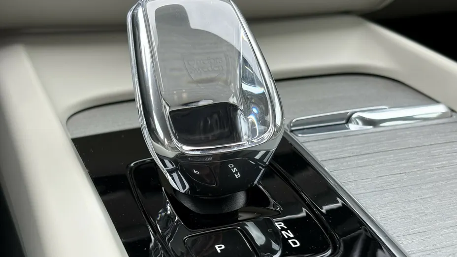 VOLVO XC60 XC60 B4 D Plus Dark aut