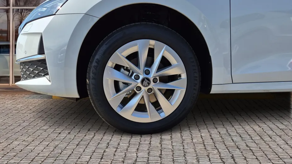 SKODA Octavia Octavia 1.5 TSI mHEV Drive Selection DSG Nowy