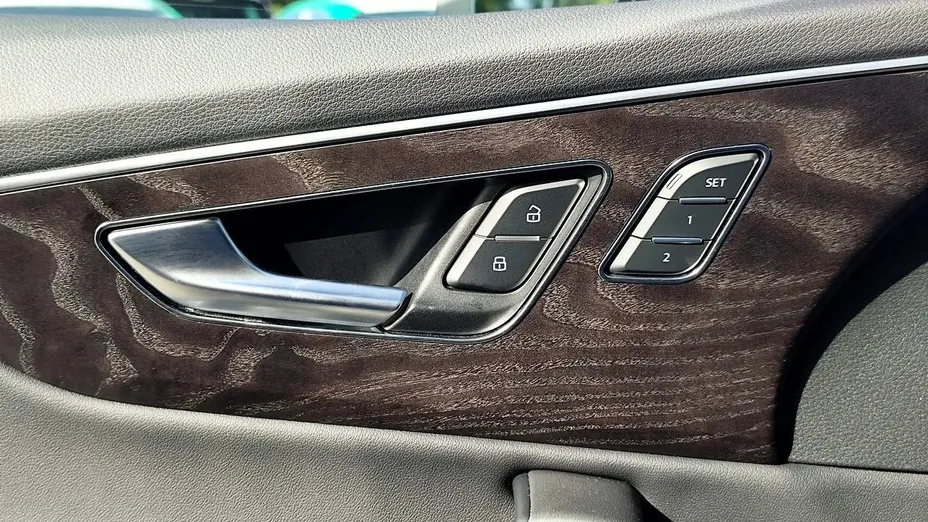AUDI Q7 -