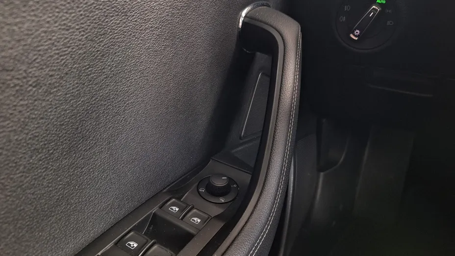 SKODA Superb Superb 2.0 TDI SCR Style DSG