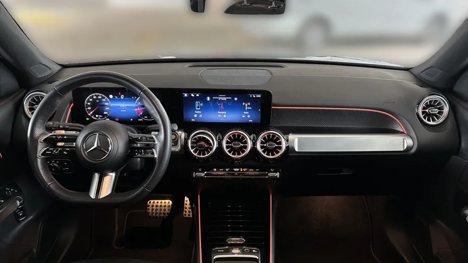 MERCEDES-BENZ GLB GLB 200 mHEV AMG Line 7G-DCT