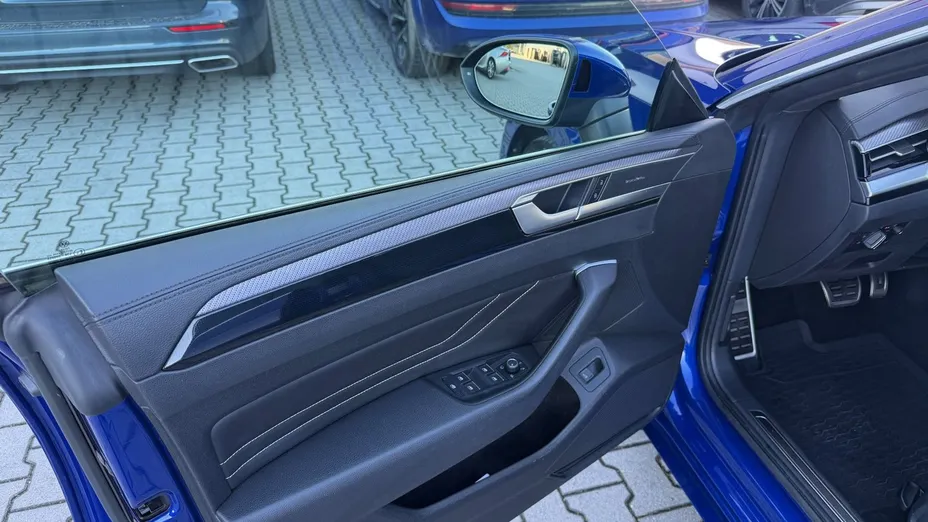 VOLKSWAGEN Arteon -