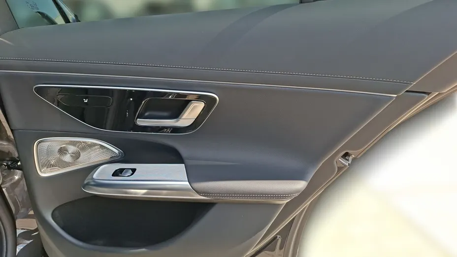 MERCEDES-BENZ E Klasa E 300 de PHEV 4-Matic AMG 9G-Tronic
