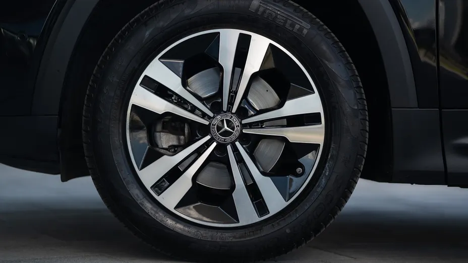 MERCEDES-BENZ GLB GLB 200 mHEV Progressive 7G-DCT