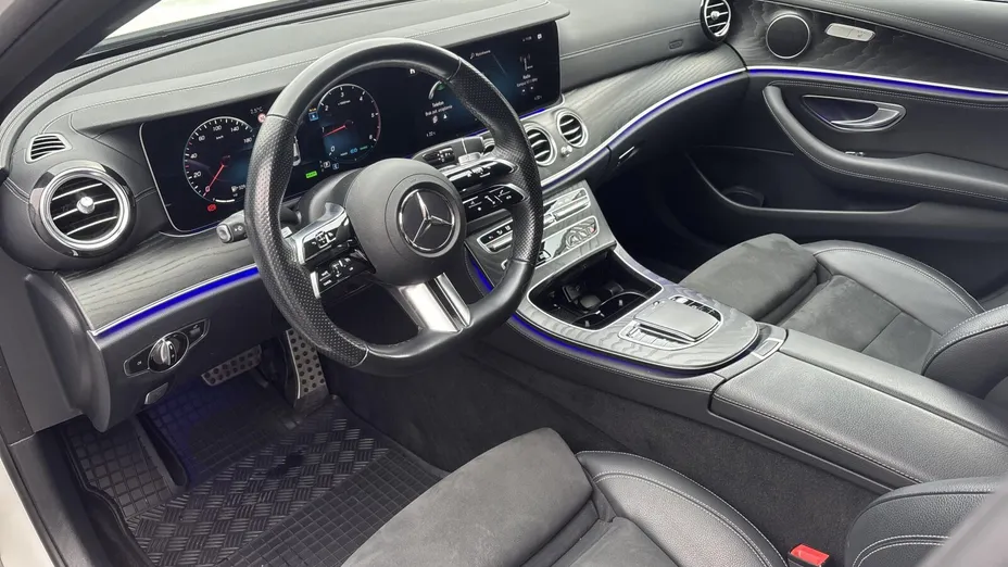 MERCEDES-BENZ E Klasa E 220 d 4-Matic AMG/Avantgarde