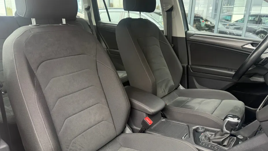 VOLKSWAGEN Tiguan Allspace -