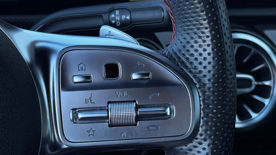 MERCEDES-BENZ CLA CLA 200 AMG Line 7G-DCT