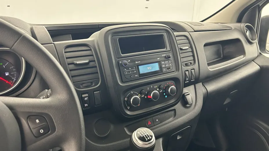 RENAULT Trafic -