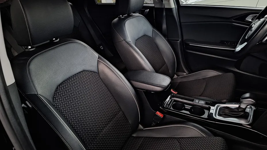 KIA Cee'd Ceed 1.4 T-GDI L Business Line DCT