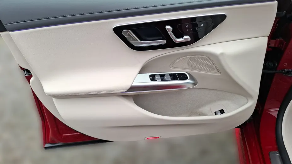 MERCEDES-BENZ E Klasa E 200 mHEV 4-Matic Avantgarde 9G-Tronic