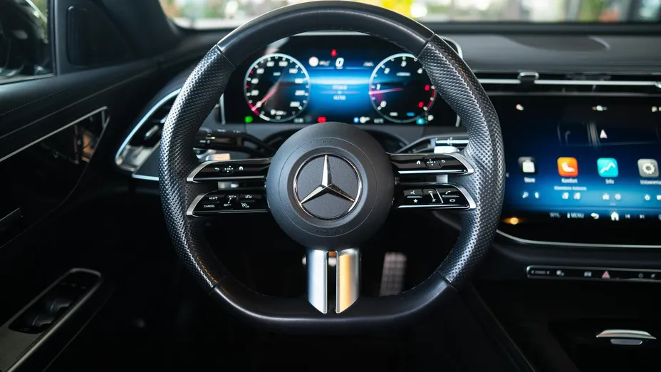 MERCEDES-BENZ E Klasa E 220 d mHEV 4-Matic AMG 9G-Tronic