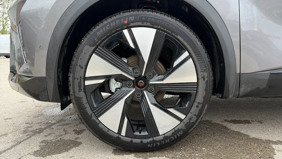MITSUBISHI Grandis Grandis 1.3T mHEV Intense Style Cold DCT Nowy