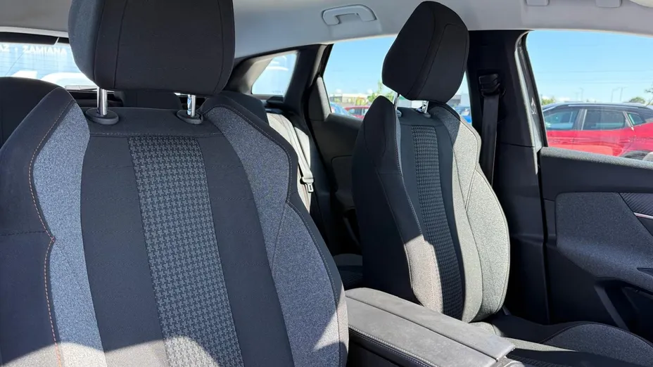 PEUGEOT 3008 -
