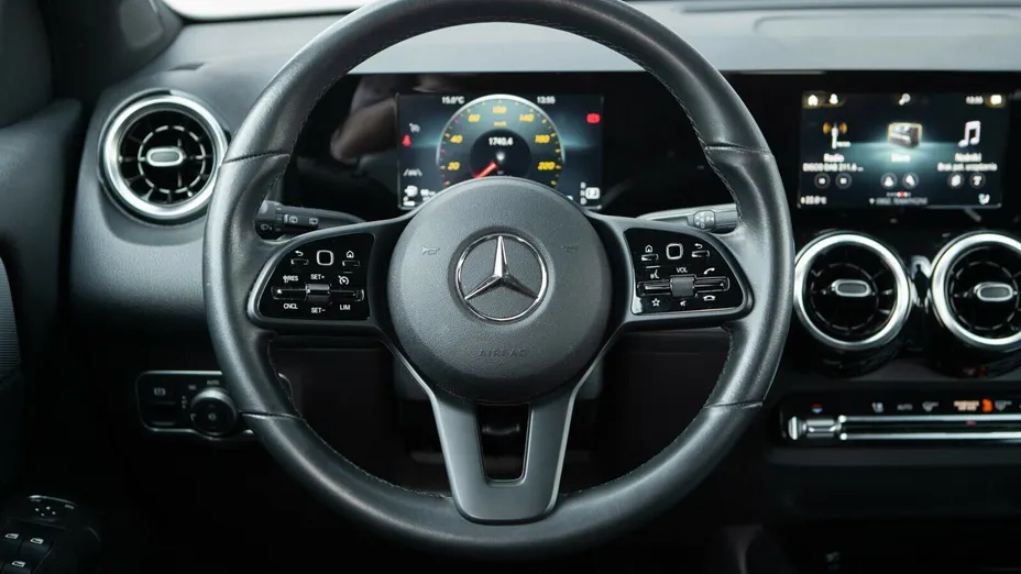 MERCEDES-BENZ GLB GLB 180 7G-DCT