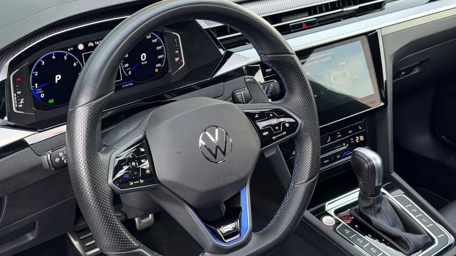VOLKSWAGEN Arteon Arteon 2.0 TSI 4Motion R DSG