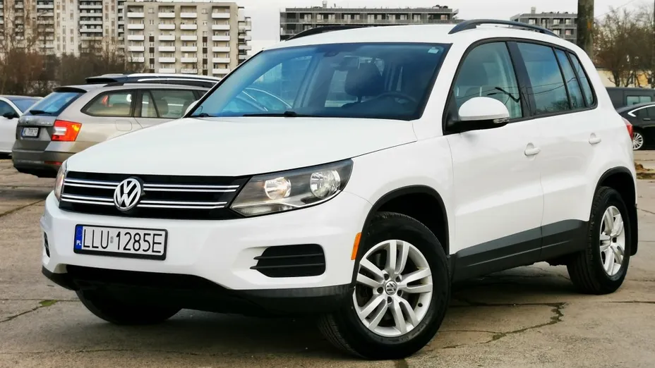 VOLKSWAGEN Tiguan -