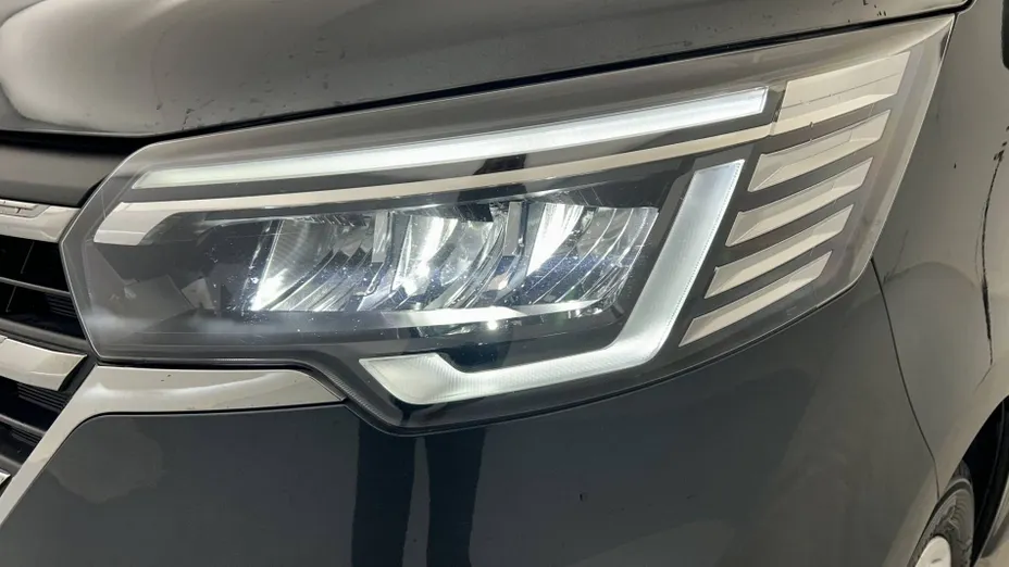 RENAULT Trafic -