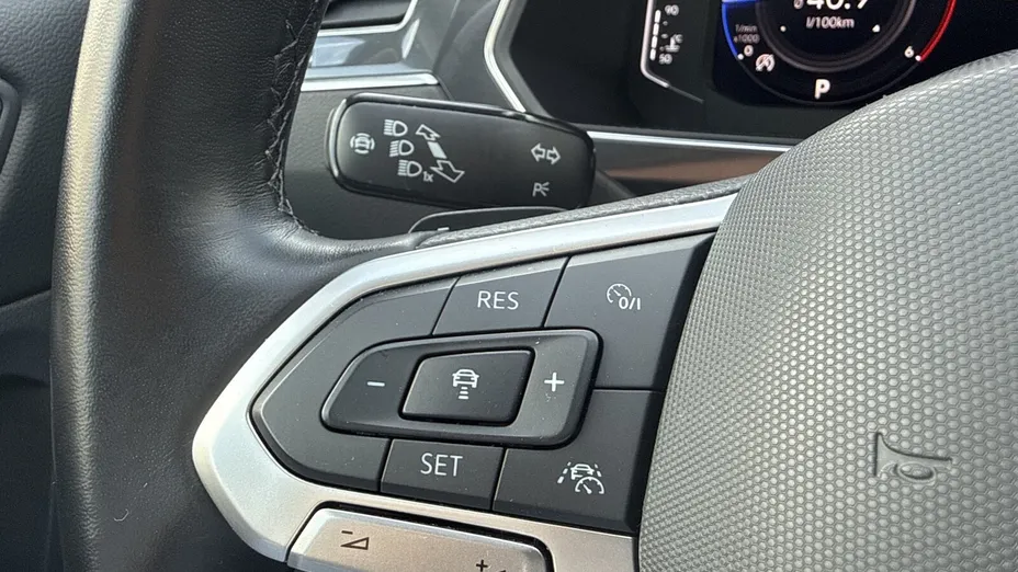 VOLKSWAGEN Tiguan Allspace -