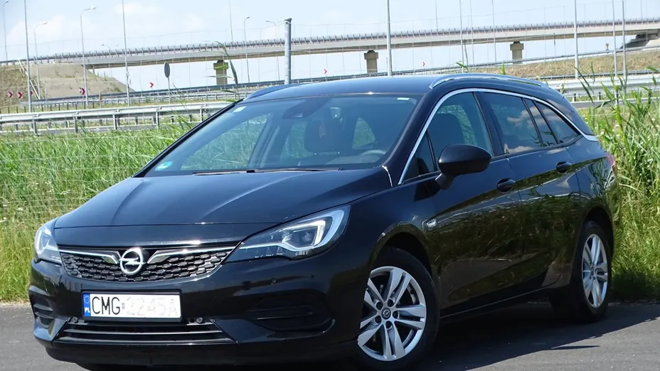 OPEL Astra Astra III 1.9 CDTI Cosmo aut